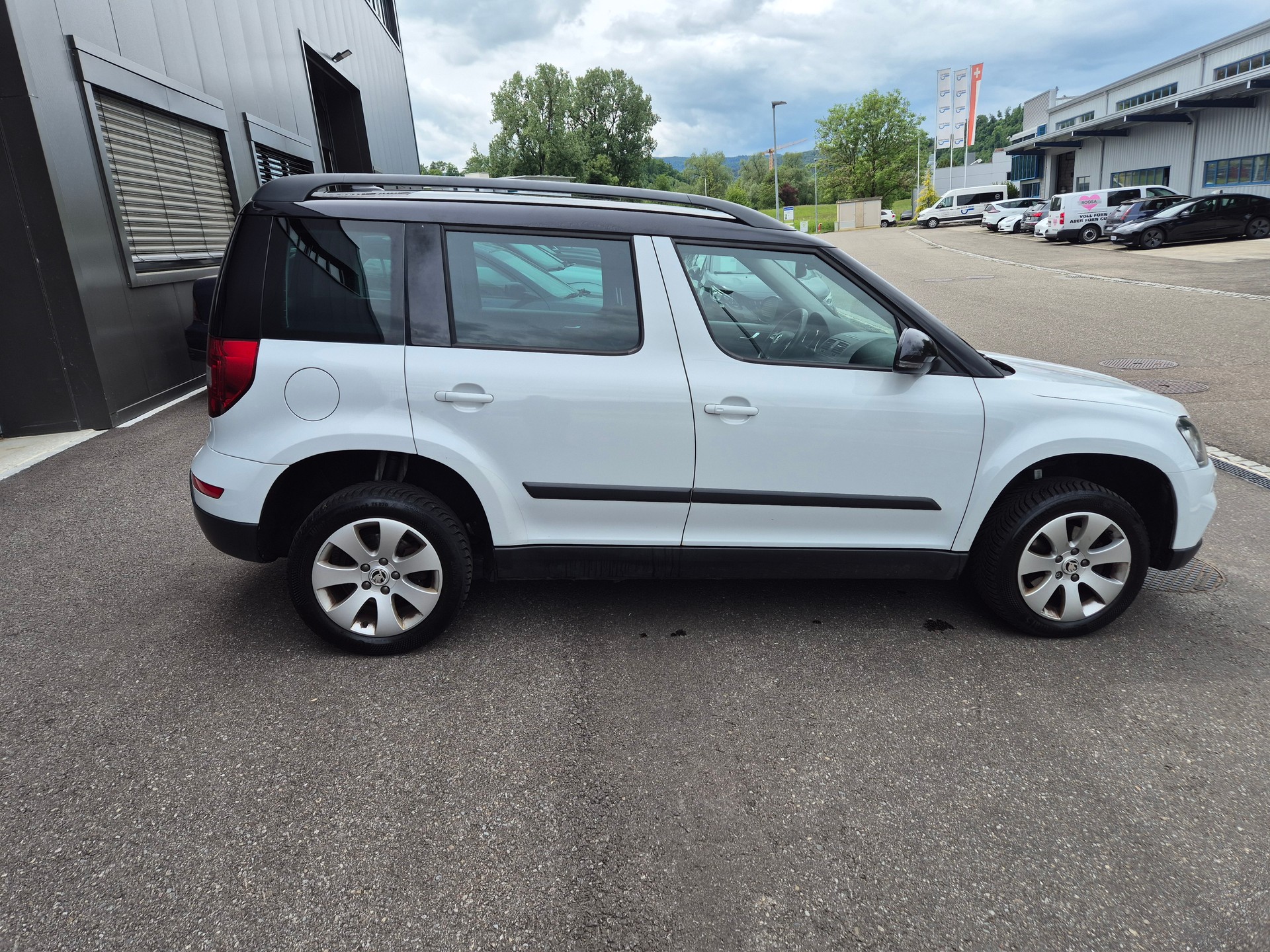 SKODA Yeti 1.8 TSI Adventure 4x4 DSG-image-8