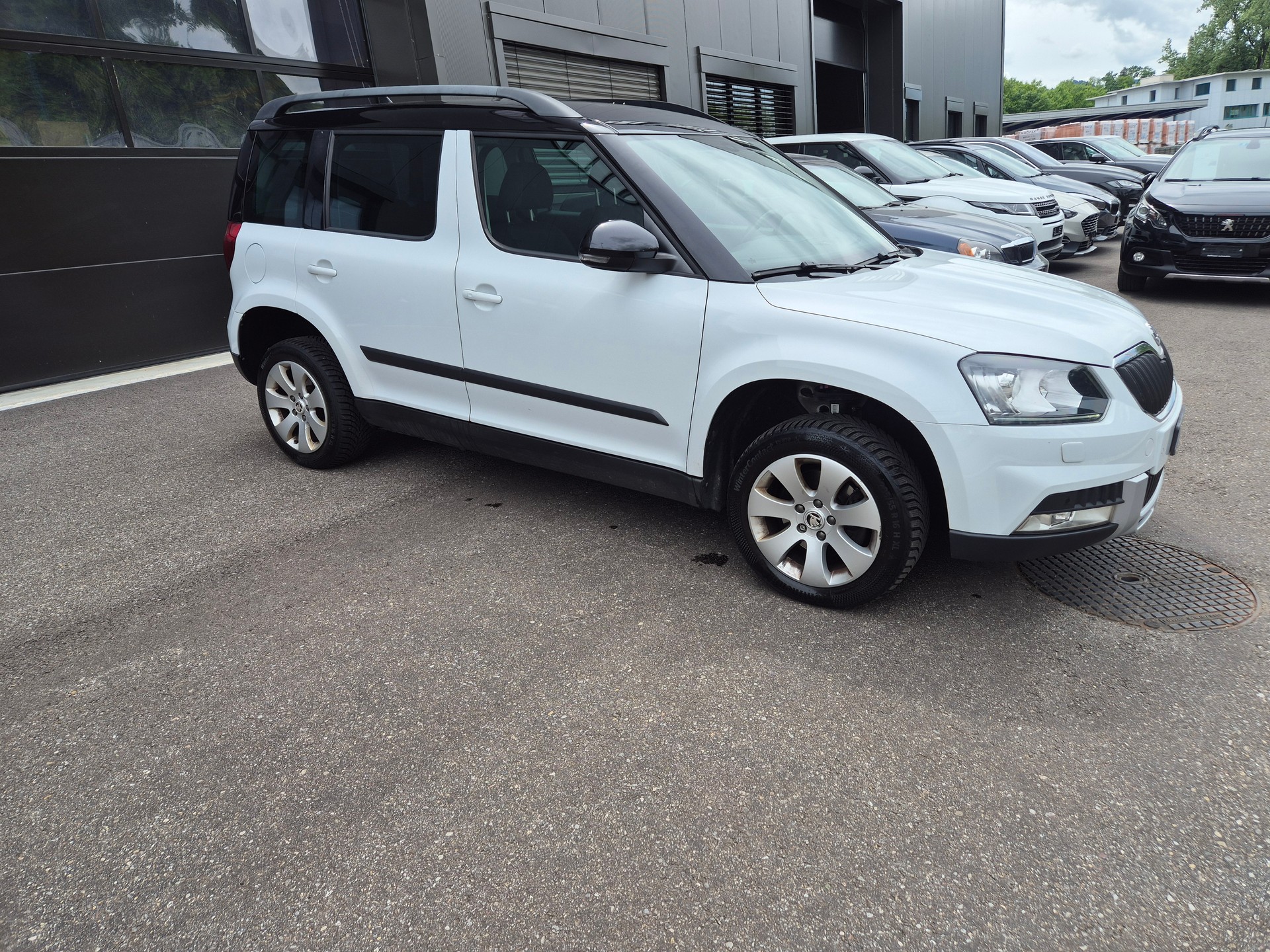 SKODA Yeti 1.8 TSI Adventure 4x4 DSG-image-4