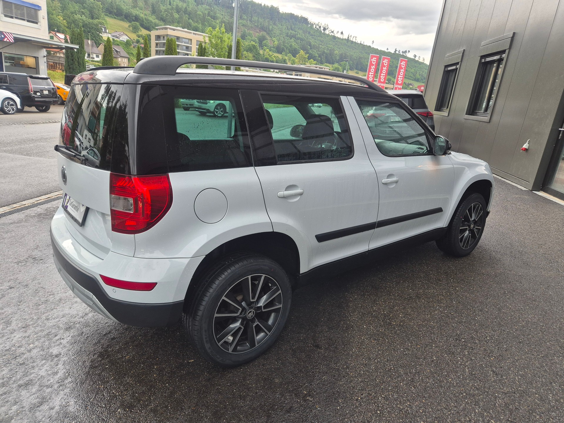 SKODA Yeti 1.8 TSI Adventure 4x4 DSG-image-3