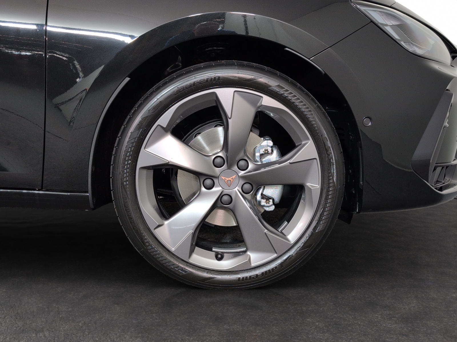 CUPRA LEON ST 1.5 eTSI Prime Edition DSG-image-4