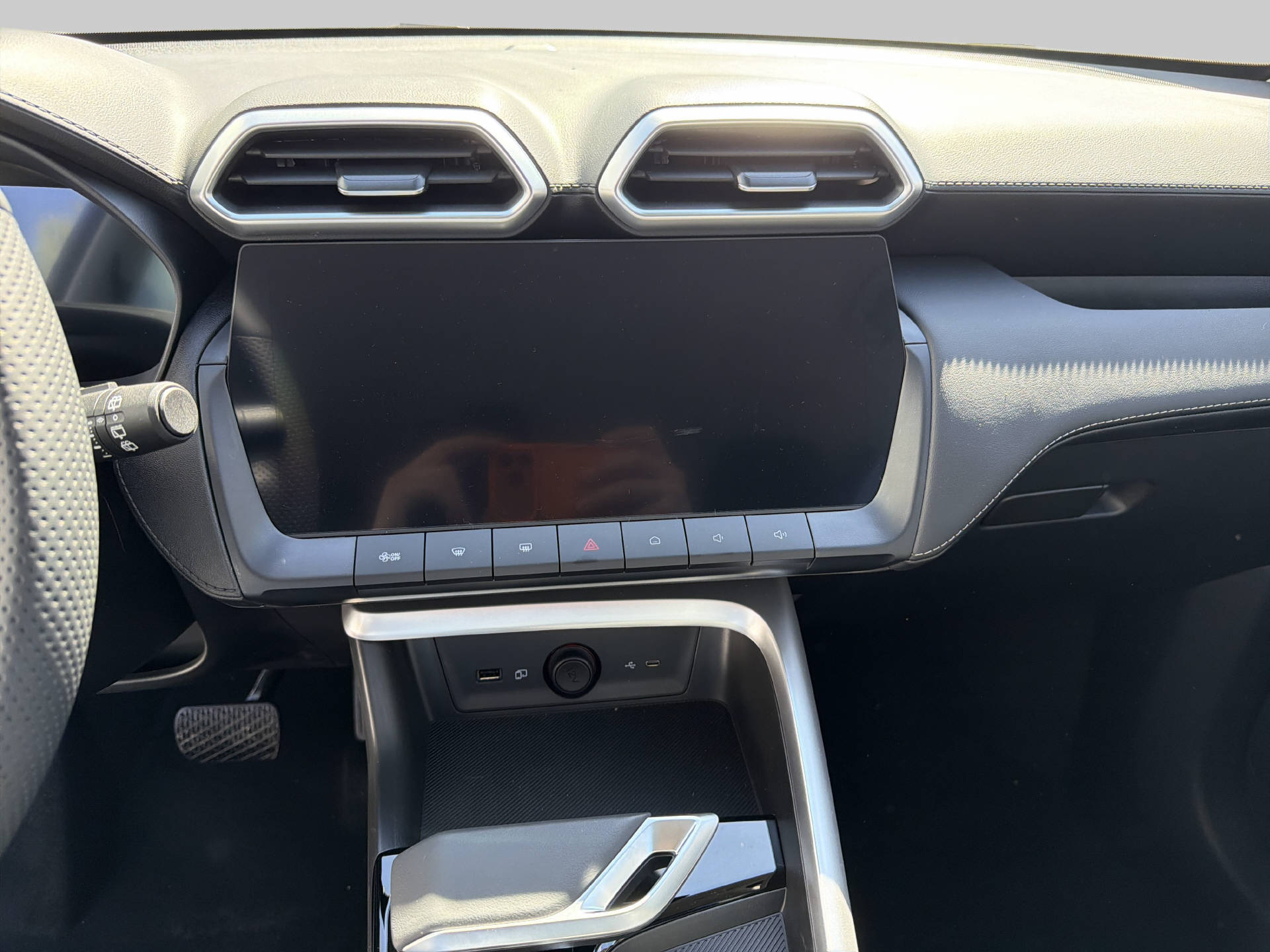 MG ZS 1.5 Hybrid+ Luxury-image-7