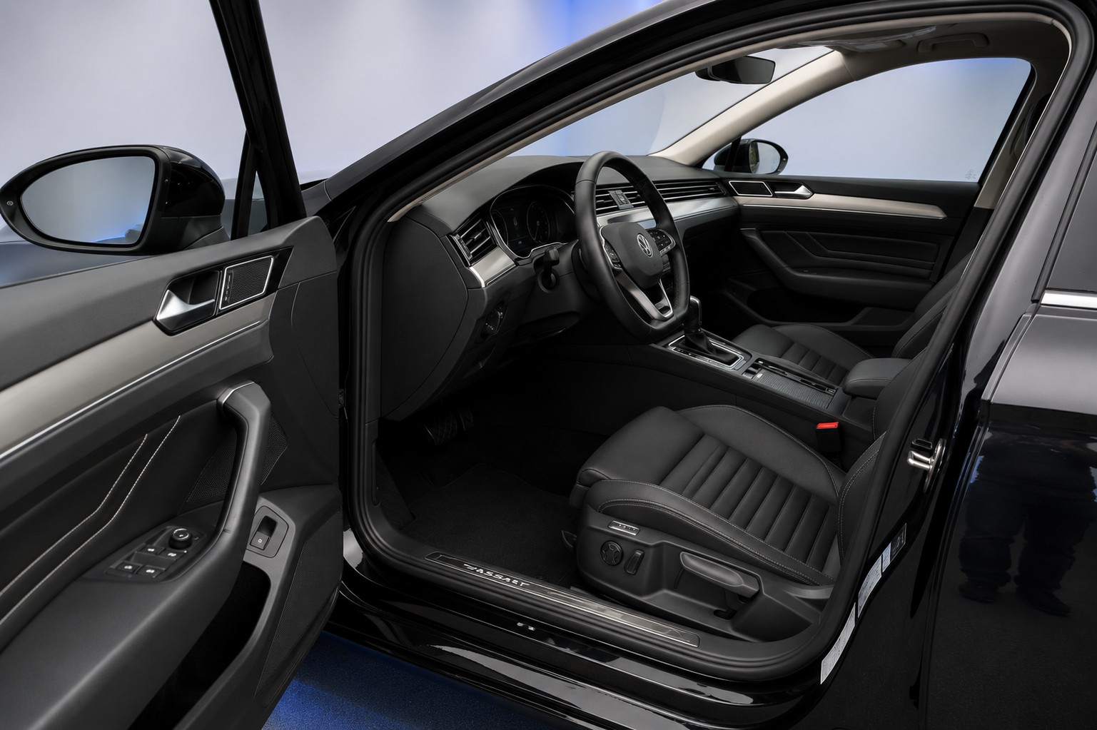 VW Passat 2.0 TDI BMT Elegance DSG-image-8