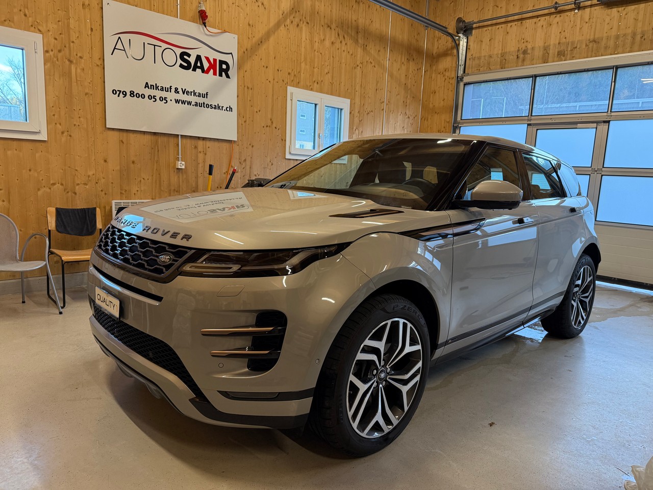 LAND ROVER Range Rover Evoque R-Dynamic P 300 HSE AT9-image-0