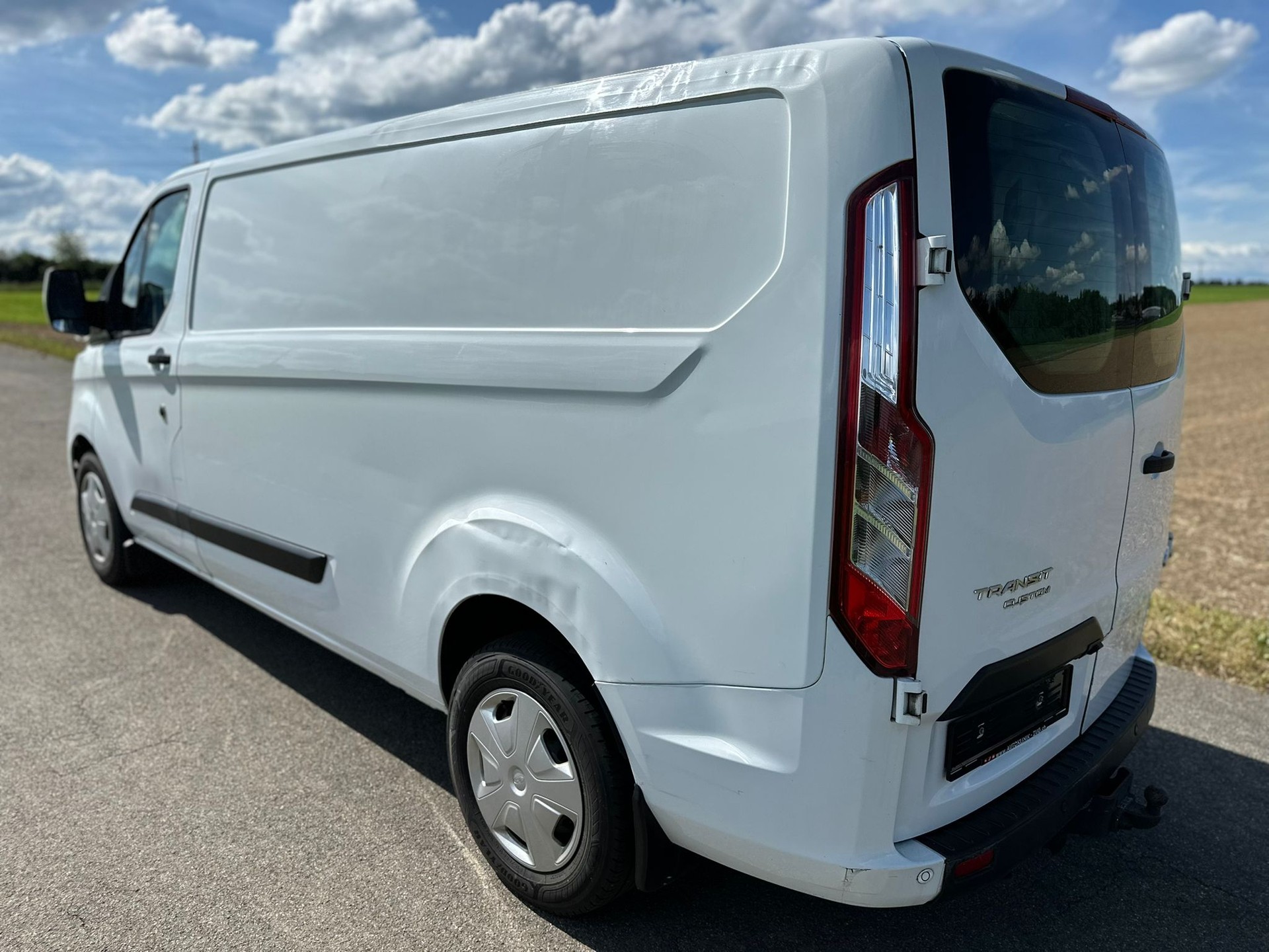 FORD Transit Custom Van 340 L2H1 Trail-image-7