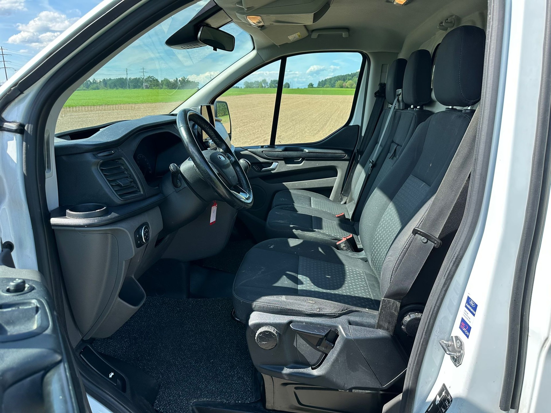 FORD Transit Custom Van 340 L2H1 Trail-image-9