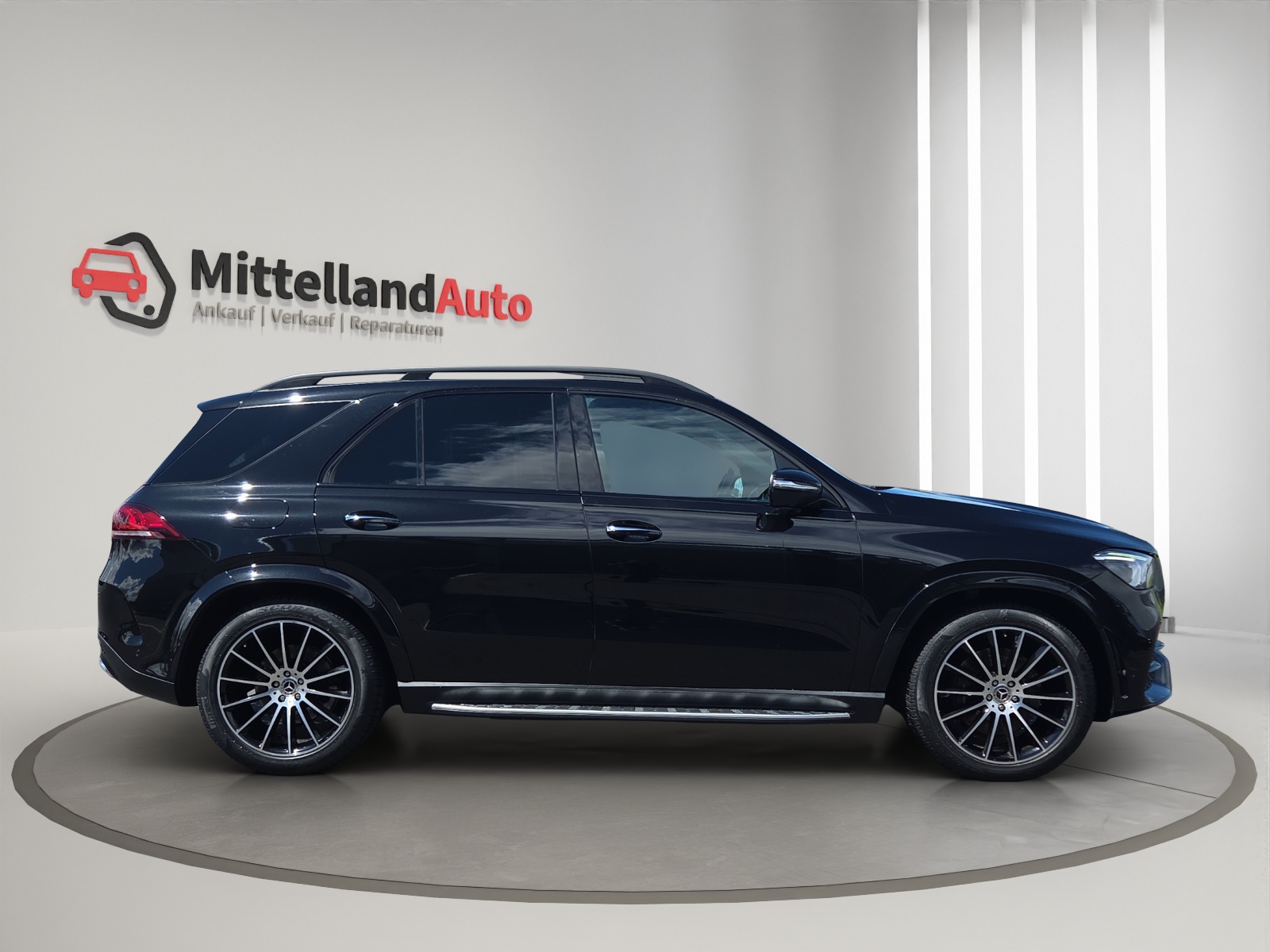 MERCEDES-BENZ GLE 400 d 4Matic AMG Line 9G-Tronic-showroom-element-3