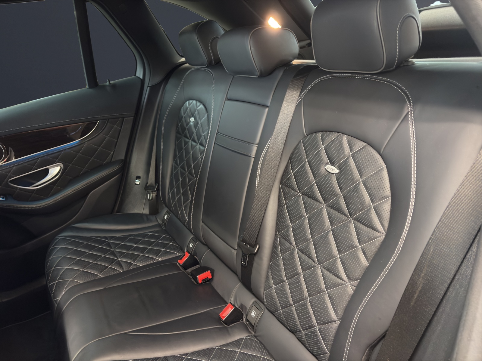 MERCEDES-BENZ GLC 250 AMG Line 4Matic-image-15
