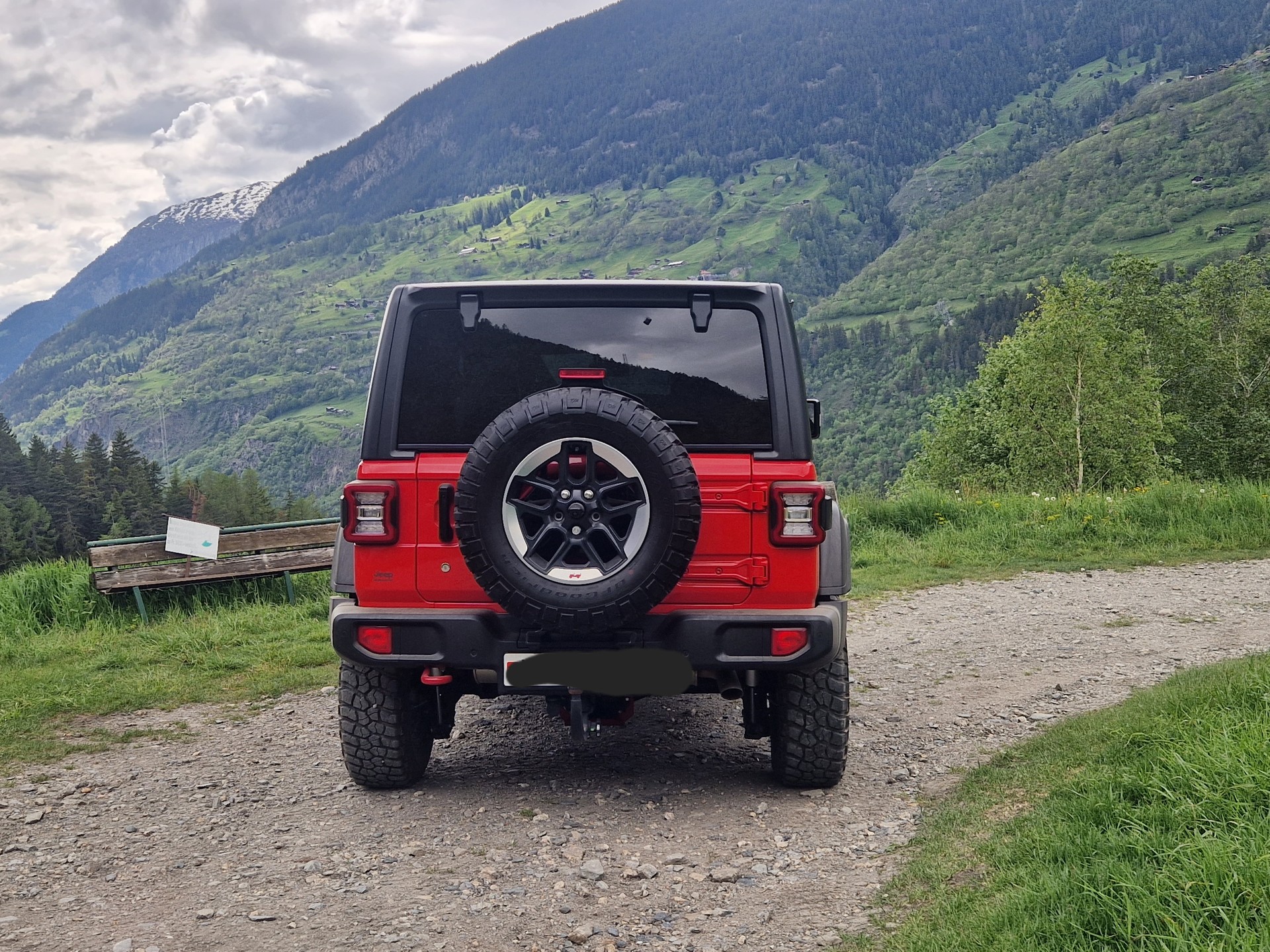JEEP 2.0 Turbo Rubicon-image-2