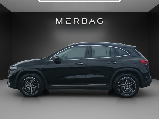 MERCEDES-BENZ EQA 300 AMG Line 4Matic-image-4