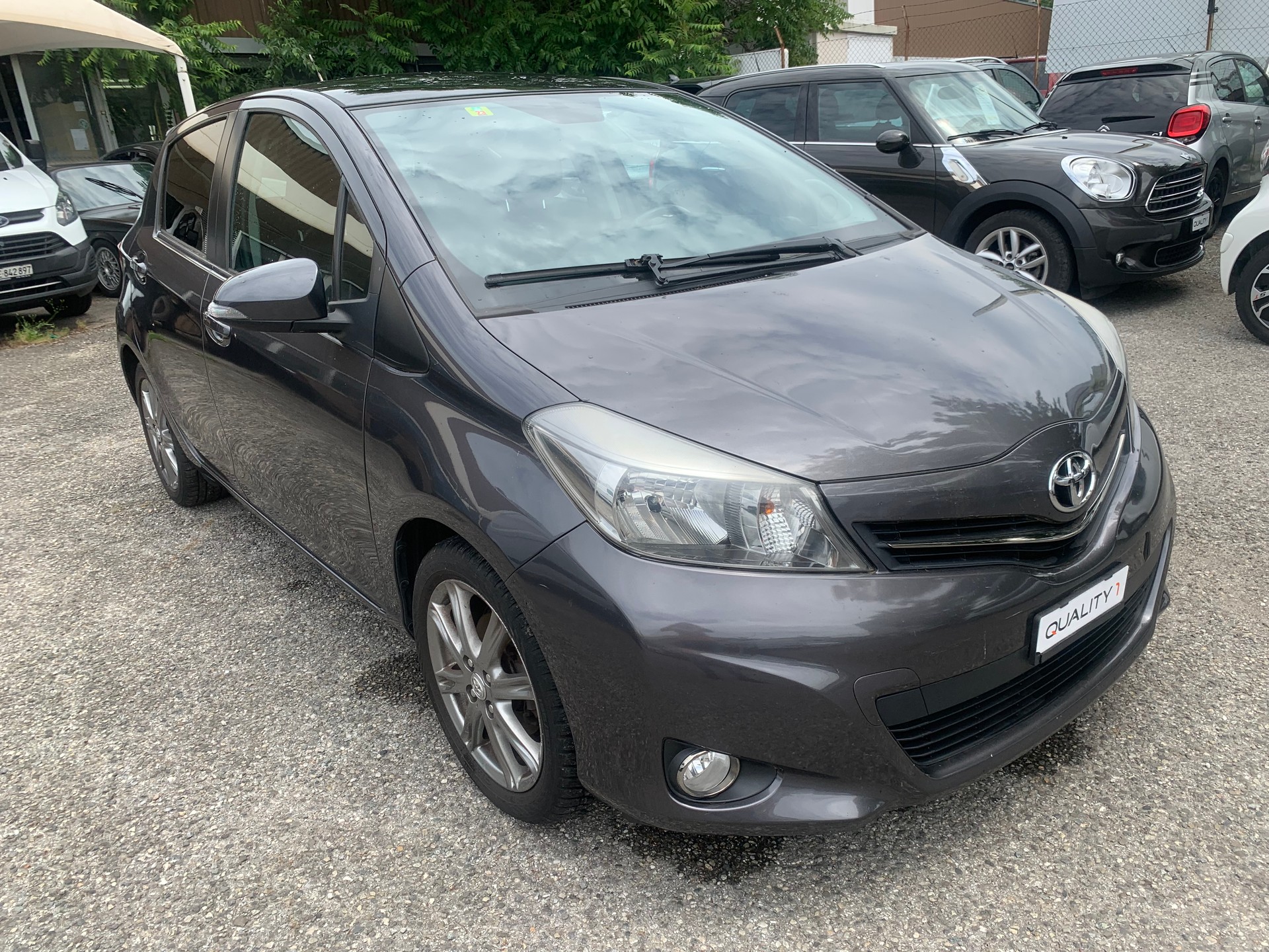 TOYOTA Yaris 1.33 Style-image-0