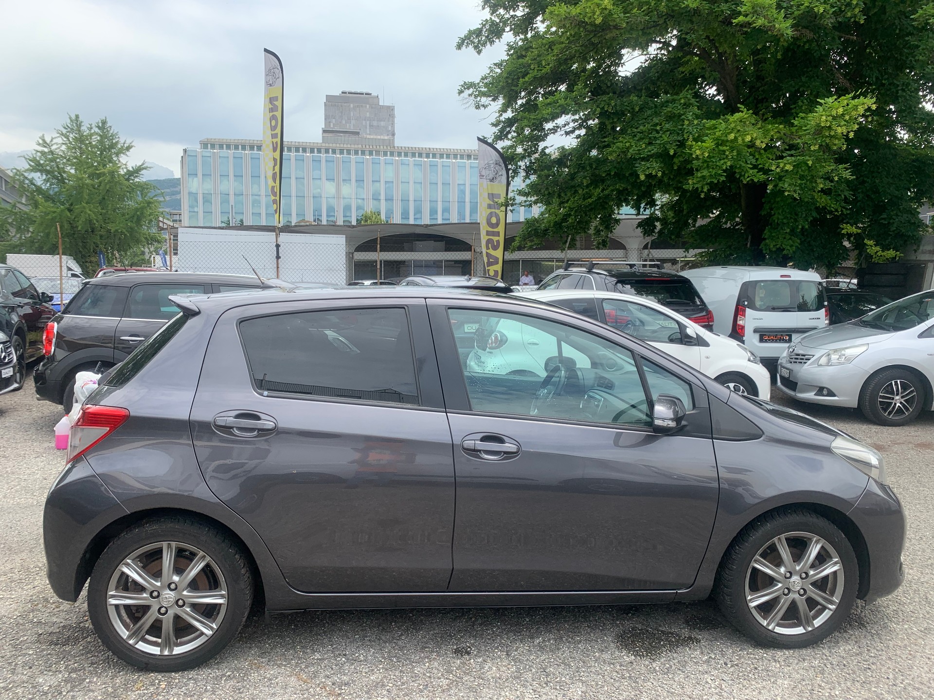TOYOTA Yaris 1.33 Style-image-7