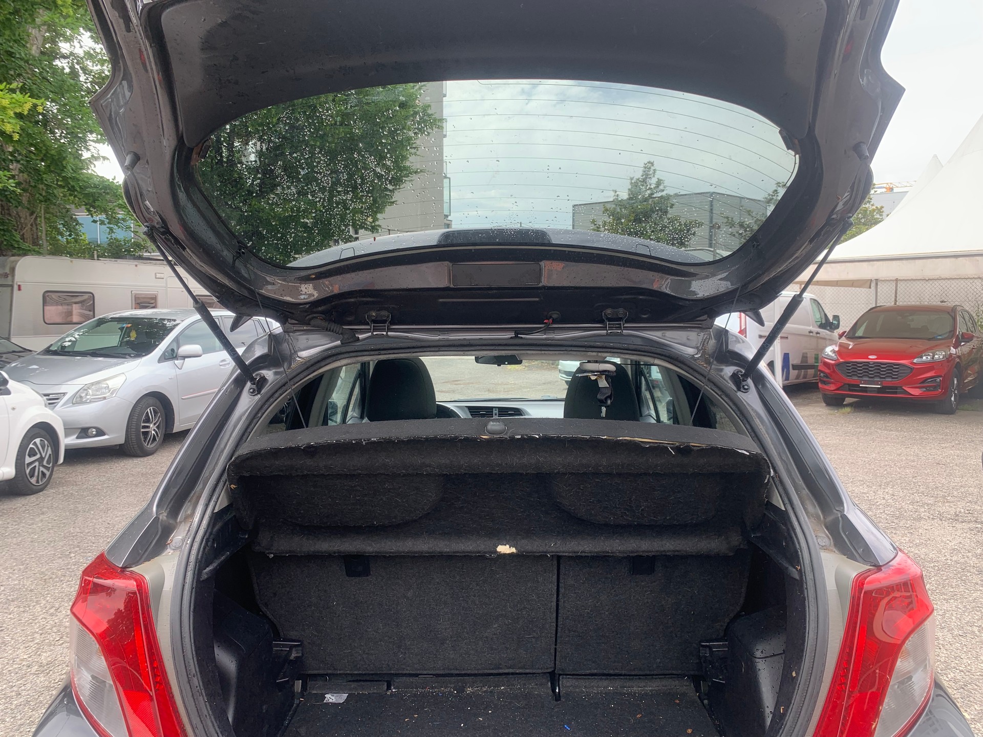 TOYOTA Yaris 1.33 Style-image-8