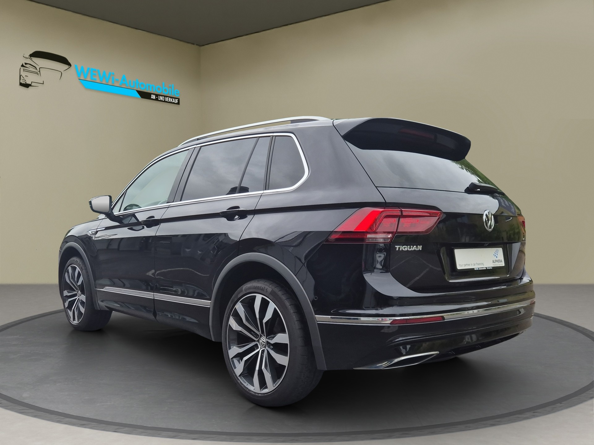 VW Tiguan 2.0TSI Highline 4Motion DSG-image-2