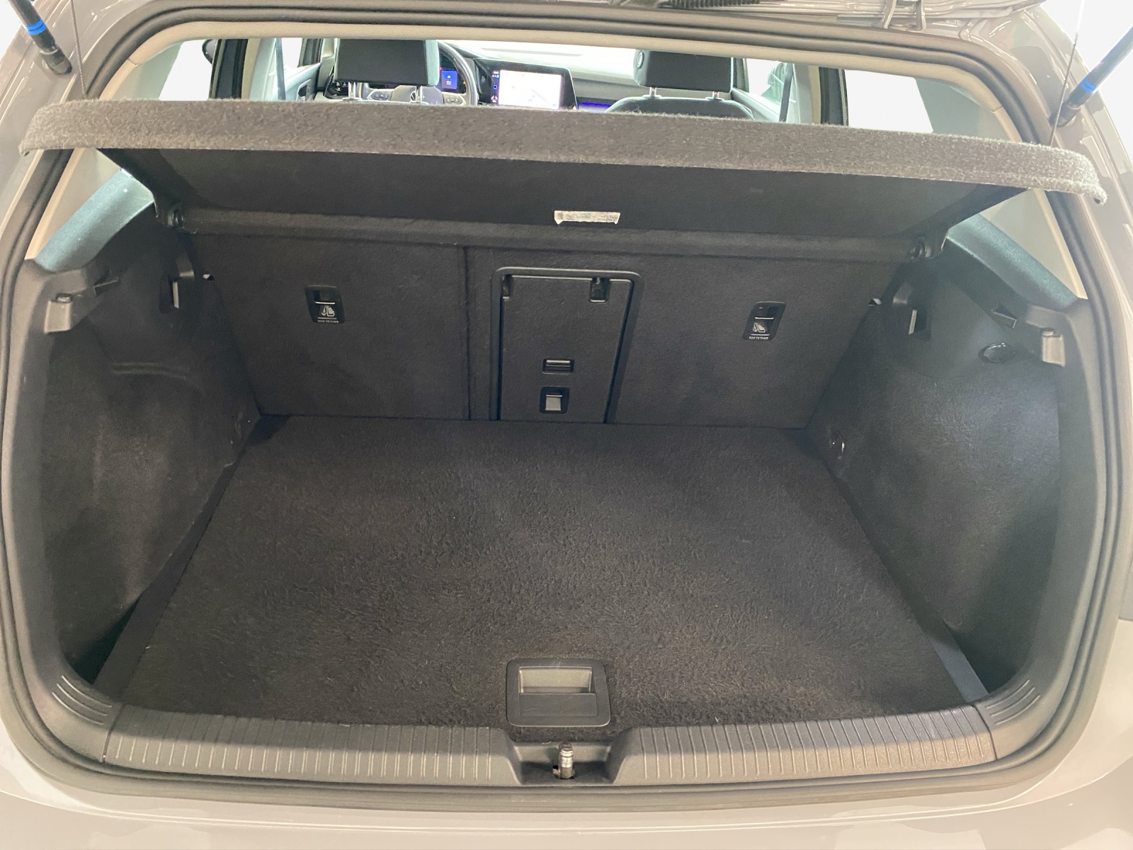 VW Golf 1.0 eTSI mHEV ACTLife DSG-image-12
