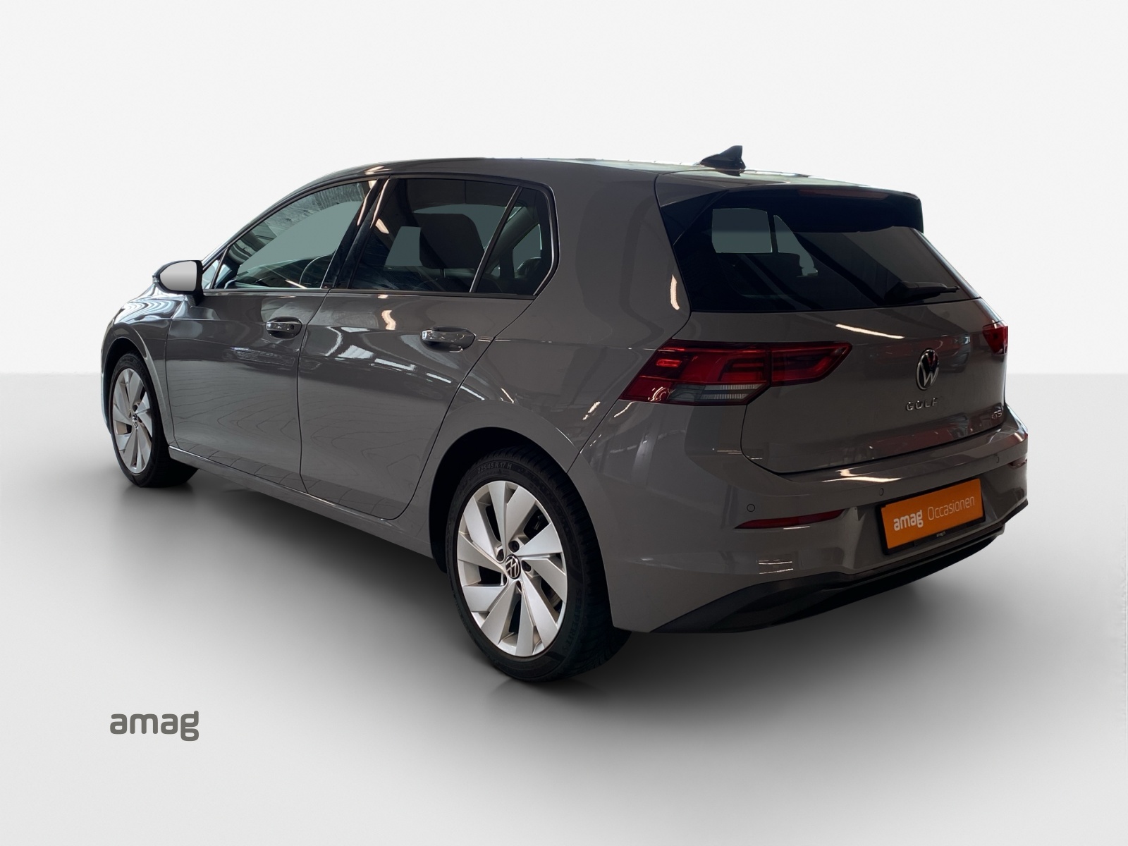 VW Golf 1.0 eTSI mHEV ACTLife DSG-image-2