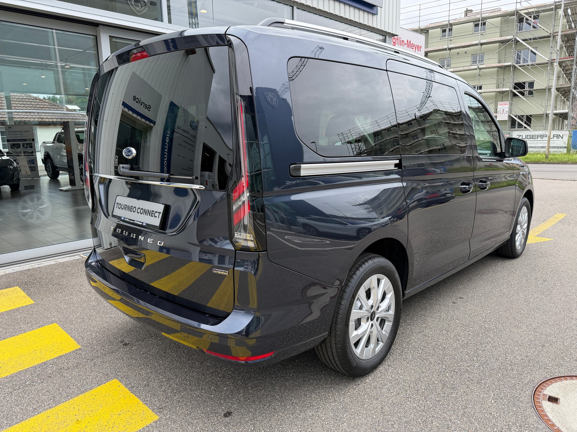 FORD Grand Tourneo Connect 1.5 PHEV Titanium Automat-image-7