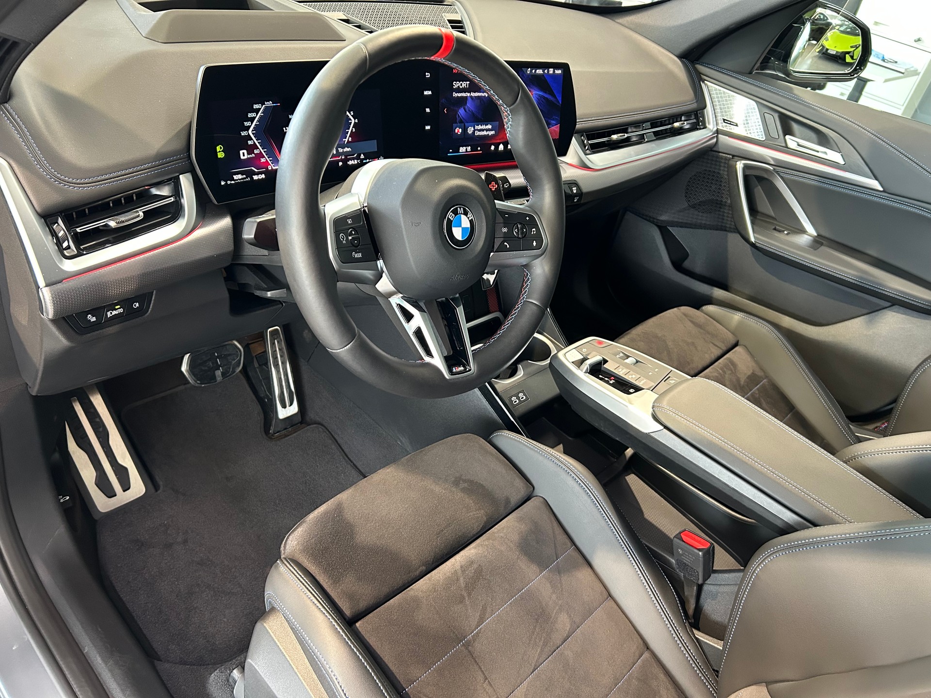 BMW X1 xDrive M35i-image-8