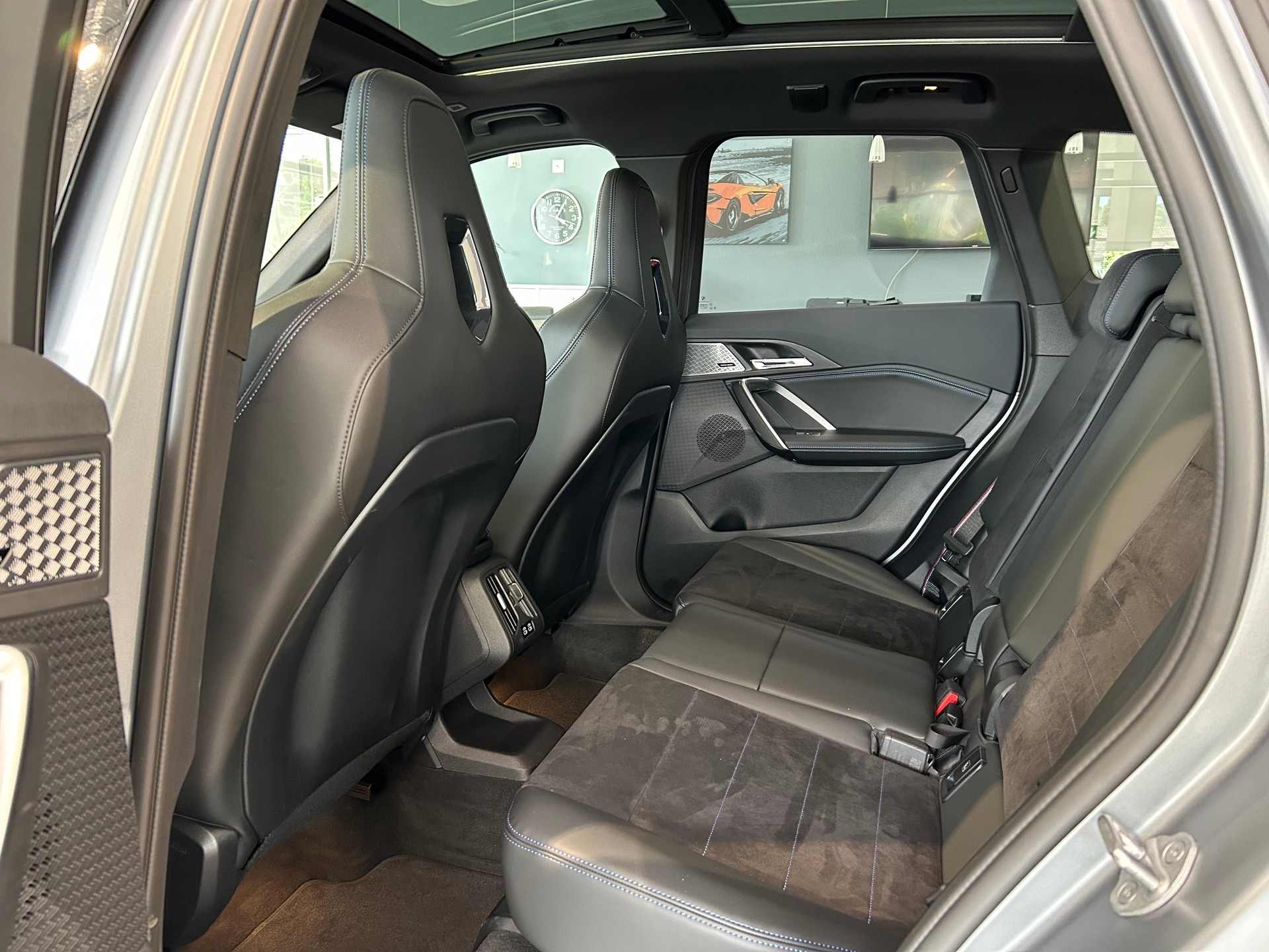 BMW X1 xDrive M35i-image-16