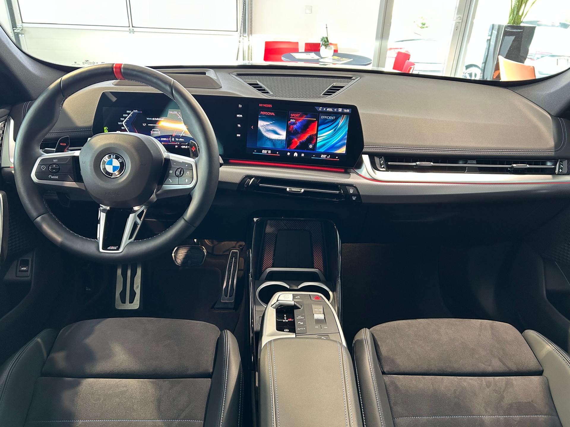 BMW X1 xDrive M35i-image-12