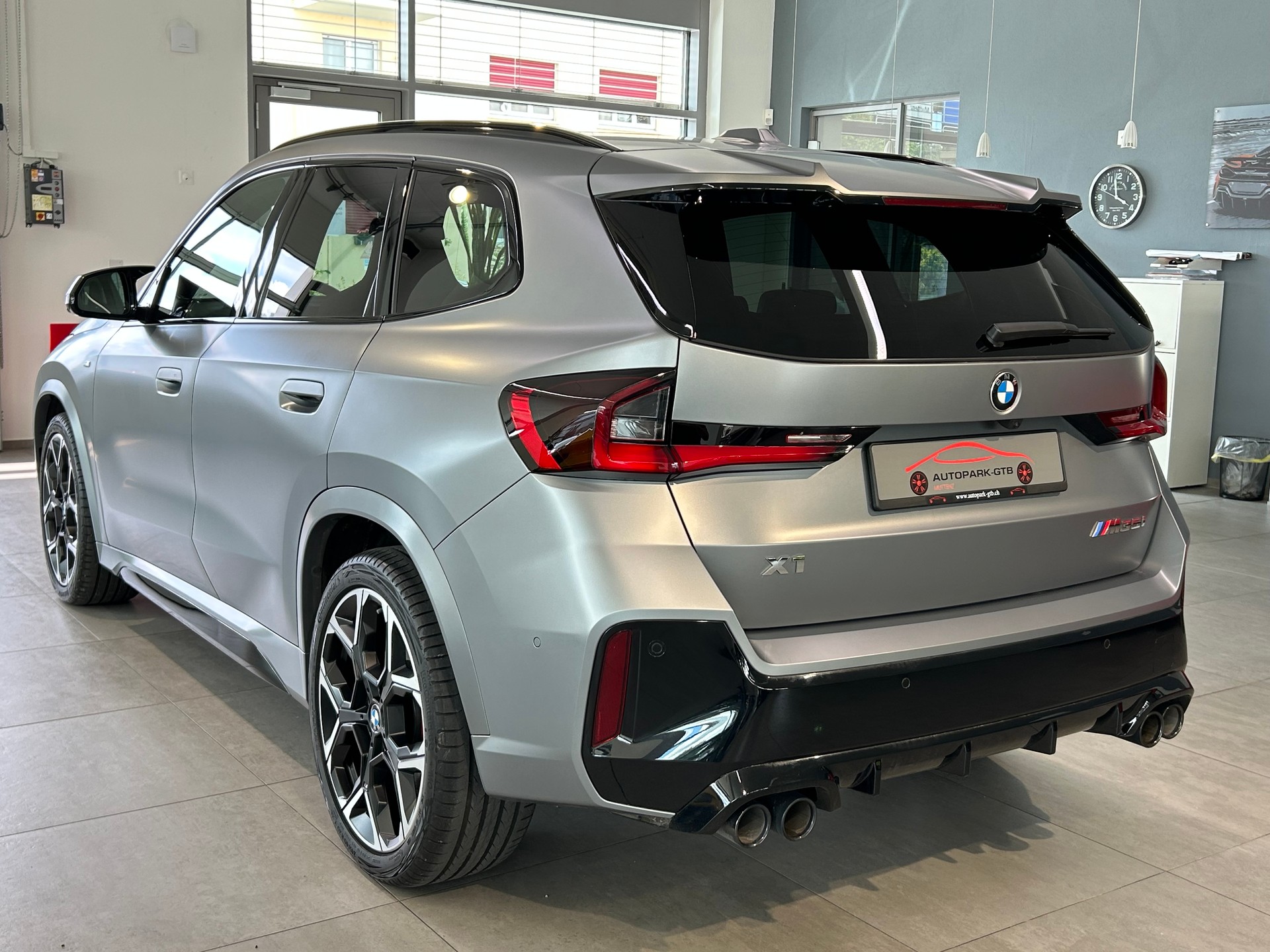 BMW X1 xDrive M35i-image-6