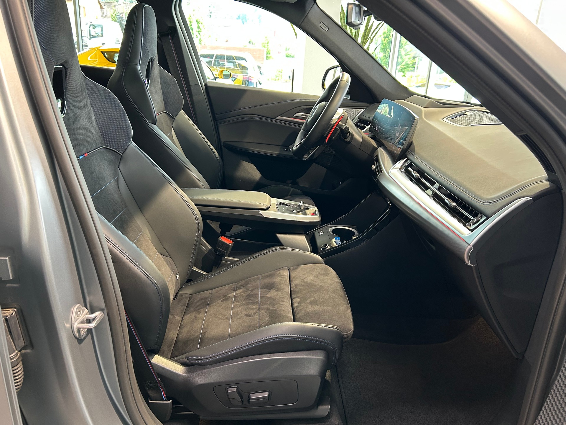 BMW X1 xDrive M35i-image-11
