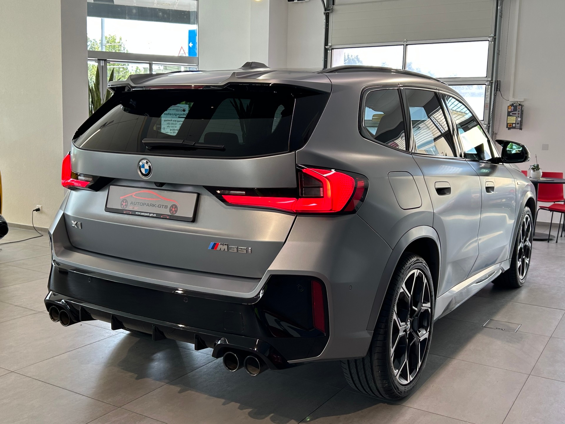 BMW X1 xDrive M35i-image-5