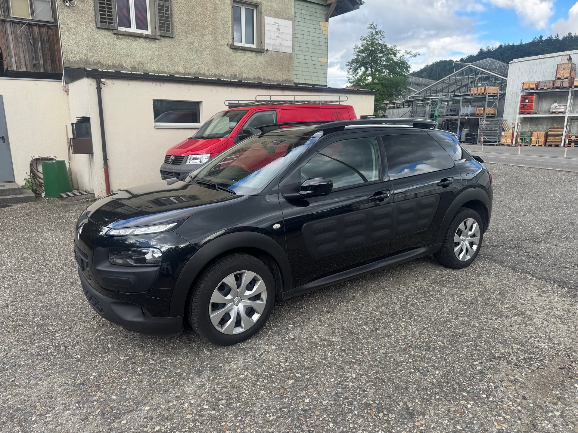 CITROEN C4 Cactus 1.2 VTi Shine-image-2