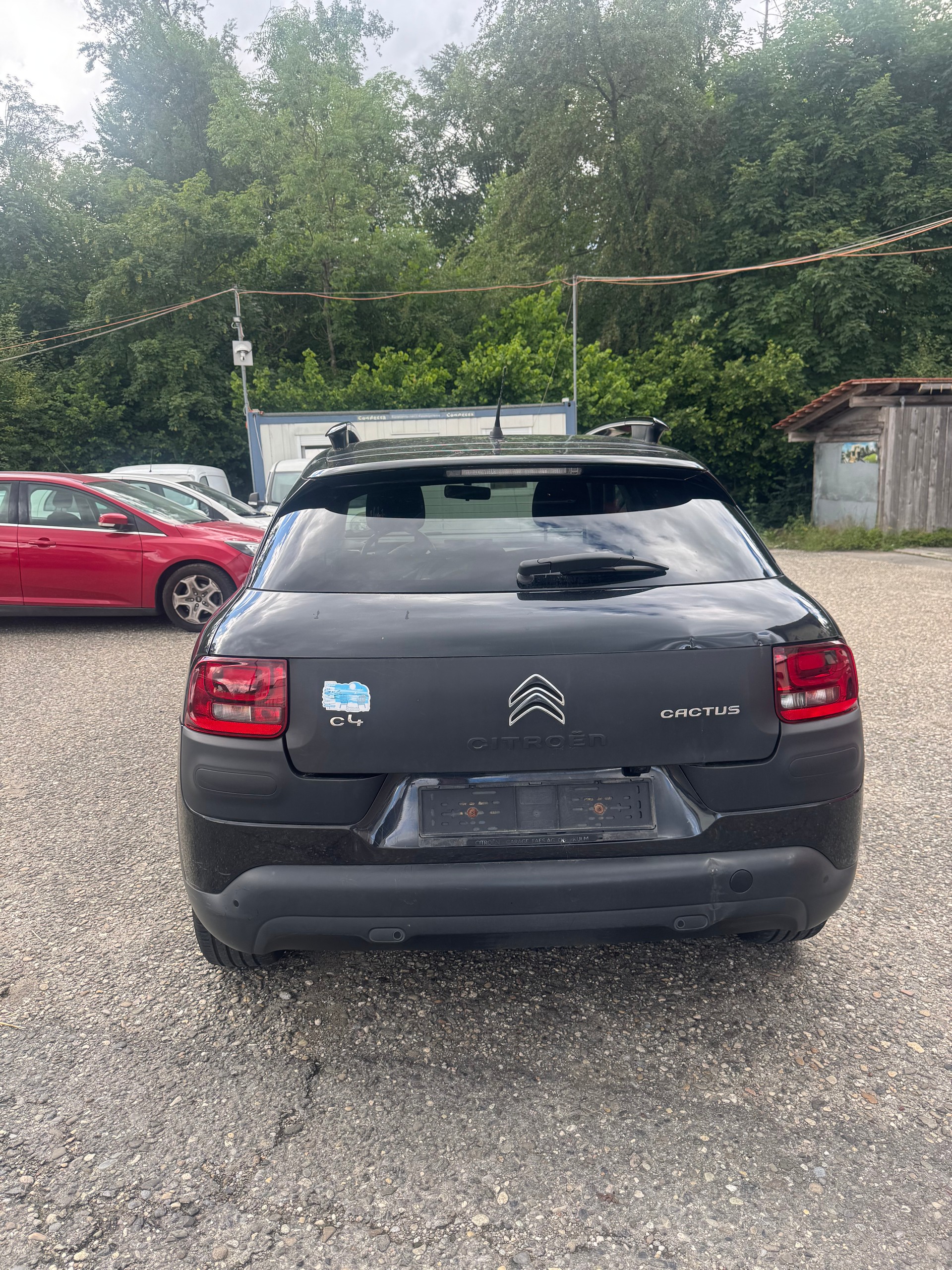 CITROEN C4 Cactus 1.2 VTi Shine-image-4