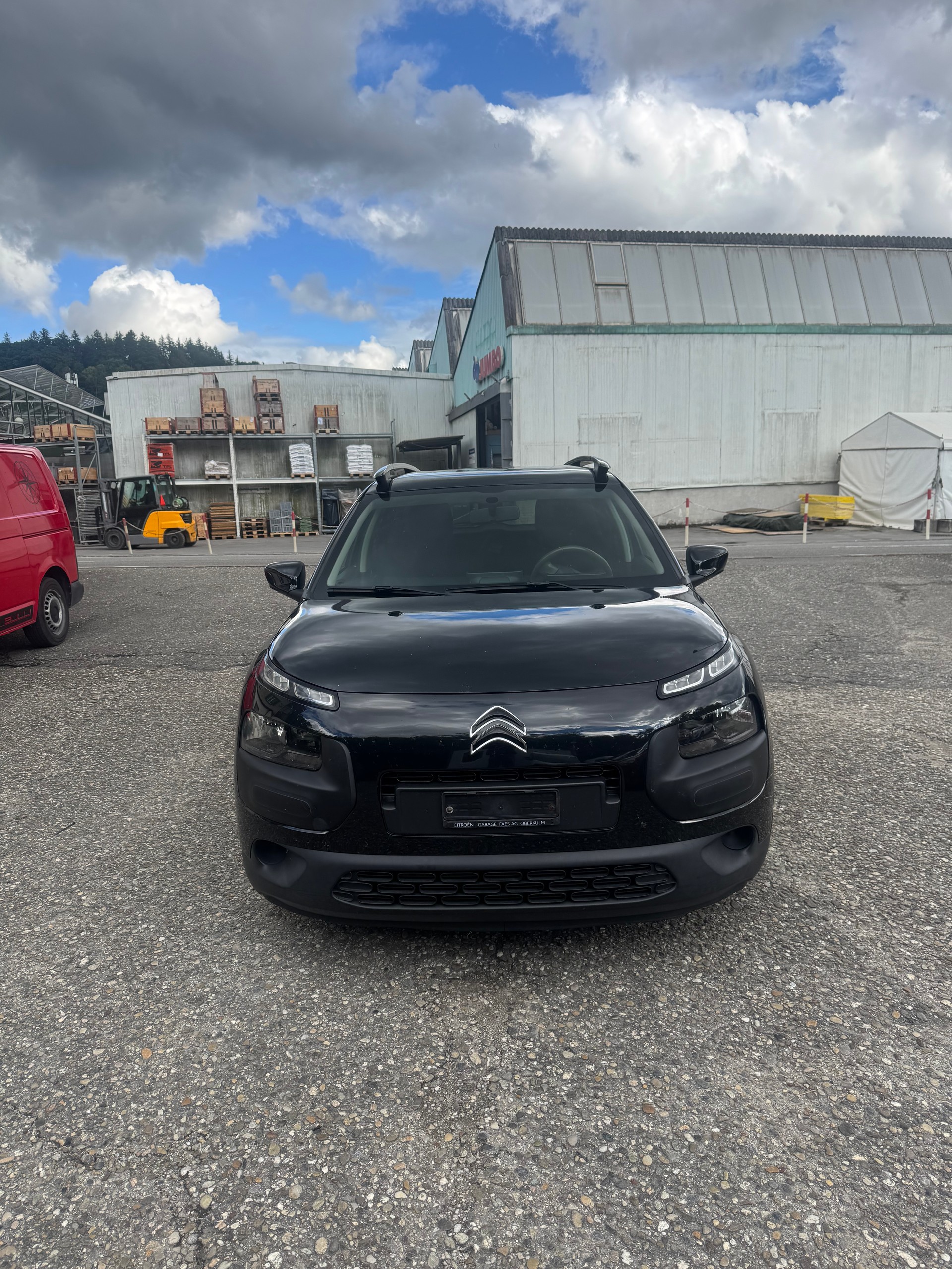 CITROEN C4 Cactus 1.2 VTi Shine-image-0