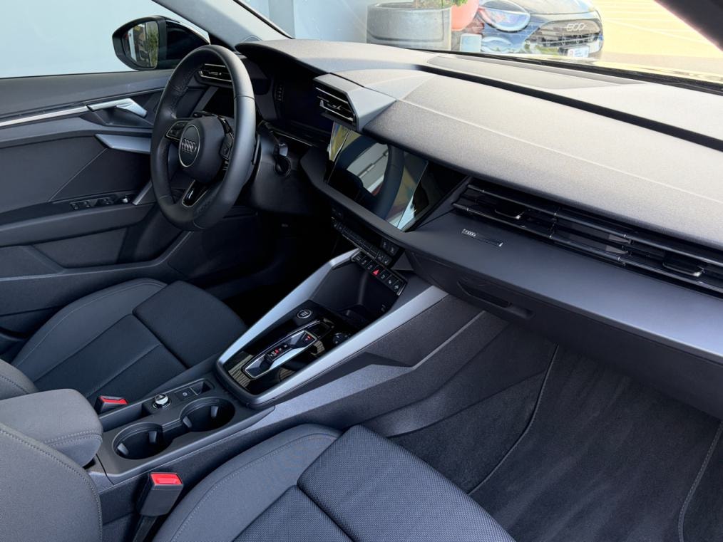 AUDI A3 Sportback 35 TFSi-image-7