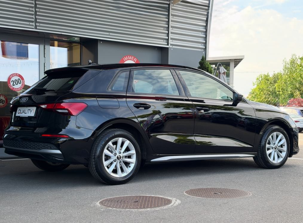 AUDI A3 Sportback 35 TFSi-image-2