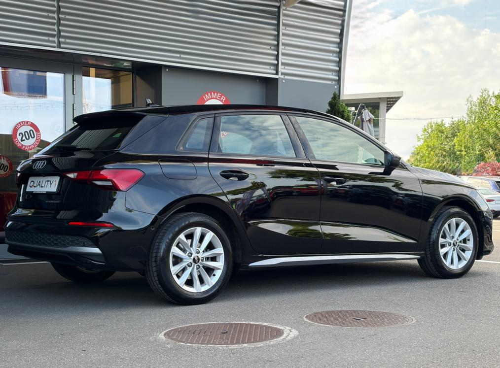 AUDI A3 Sportback 35 TFSi-image-2