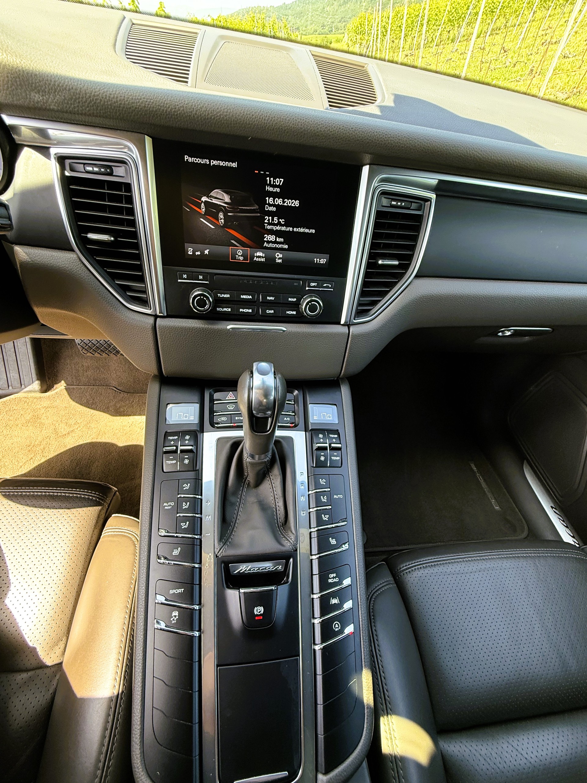 PORSCHE Macan PDK-image-13