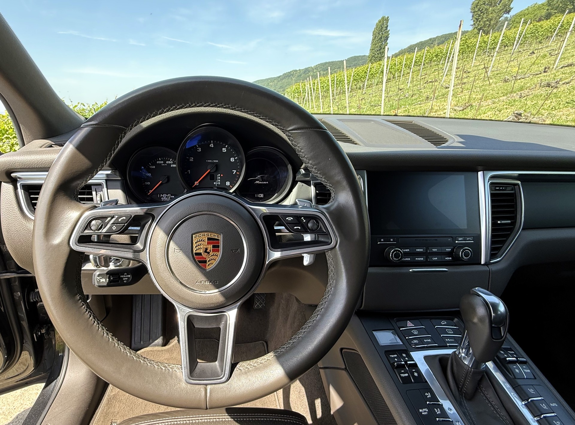 PORSCHE Macan PDK-image-18