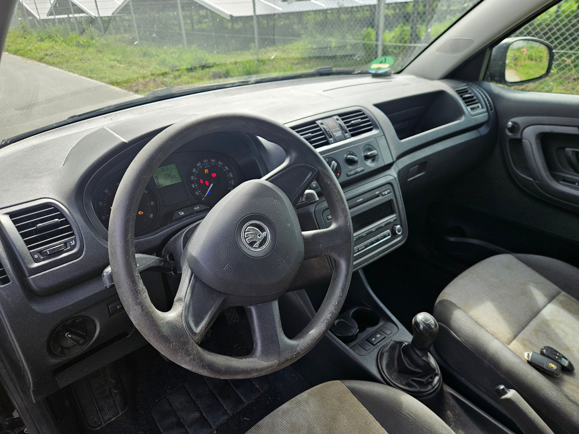 SKODA Fabia 1.2 TSI Ambition Plus-image-6