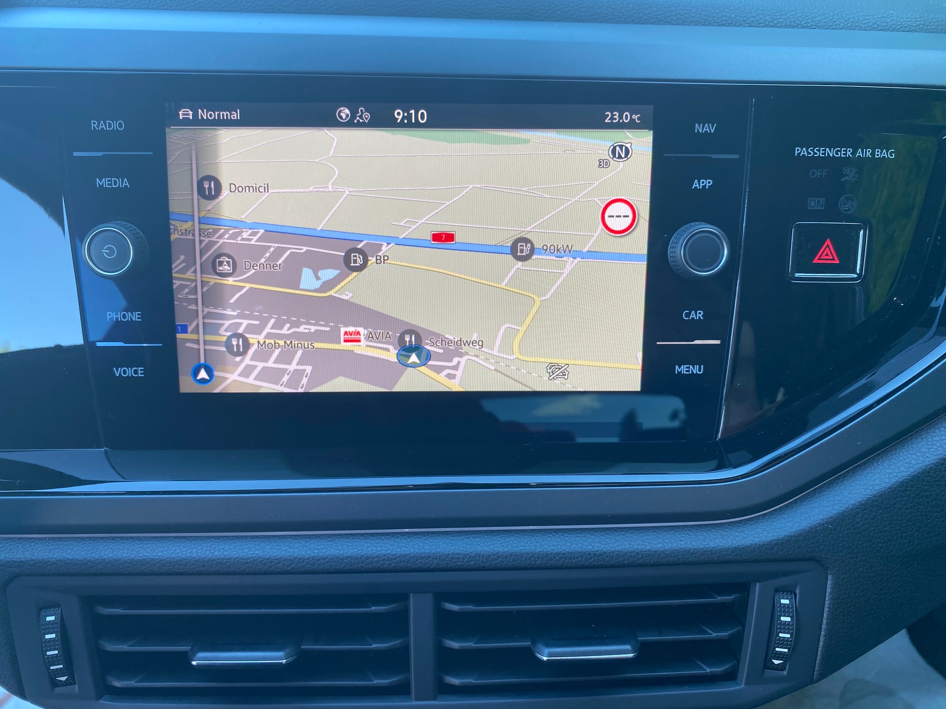 VW Taigo 1.5 TSI 150PS R-Line DSG **Top-Ausstattung**-image-11
