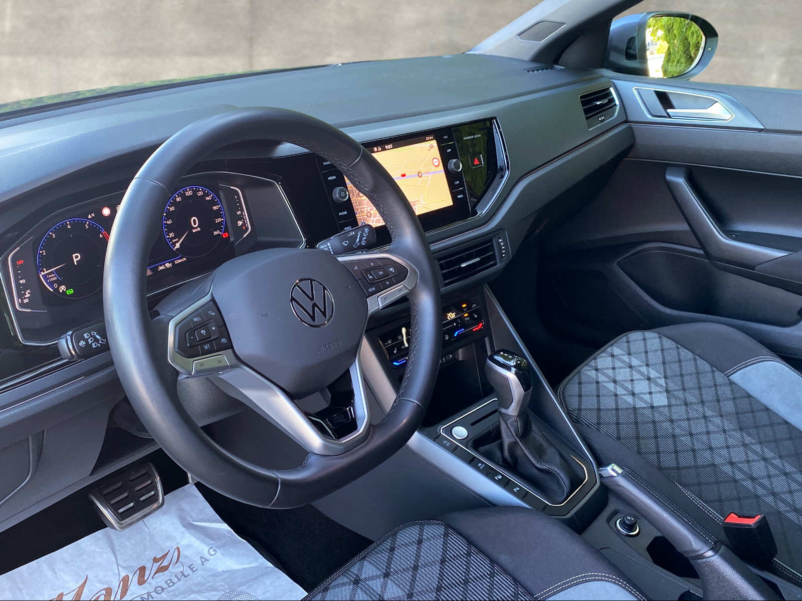VW Taigo 1.5 TSI 150PS R-Line DSG **Top-Ausstattung**-image-6