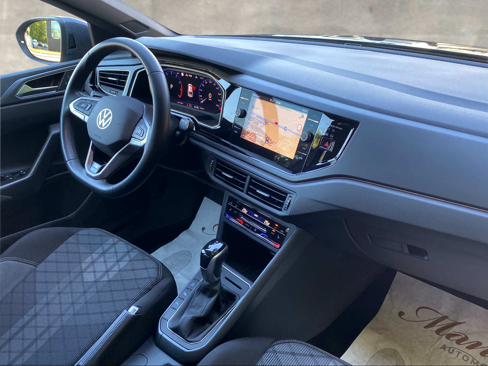 VW Taigo 1.5 TSI 150PS R-Line DSG **Top-Ausstattung**-image-9