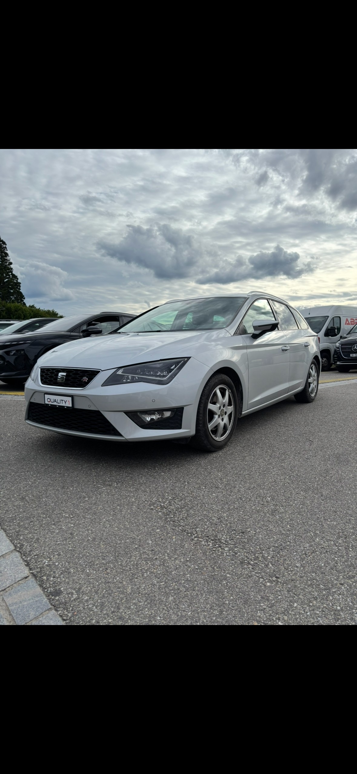 SEAT Leon ST 2.0 TDI FR Line 4Drive-image-2