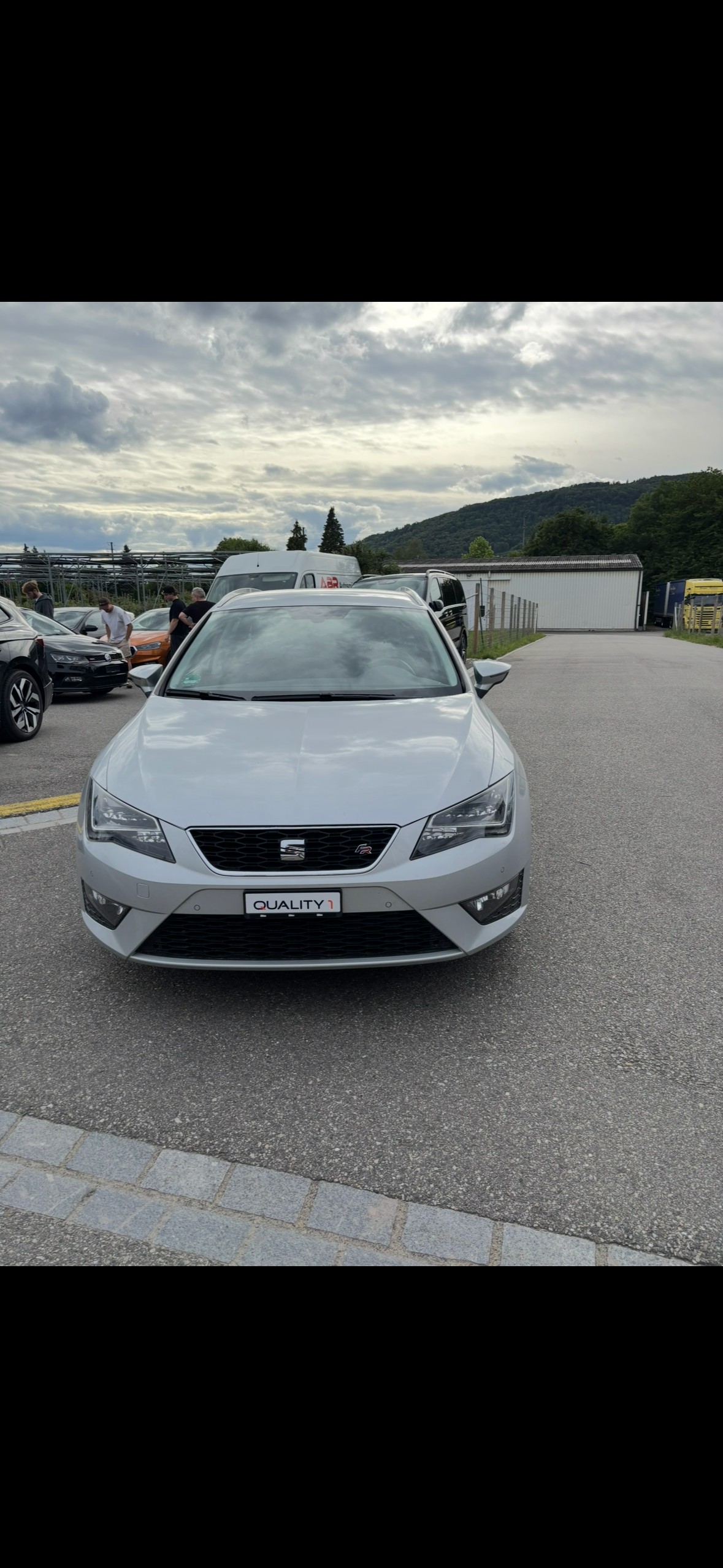 SEAT Leon ST 2.0 TDI FR Line 4Drive-image-1
