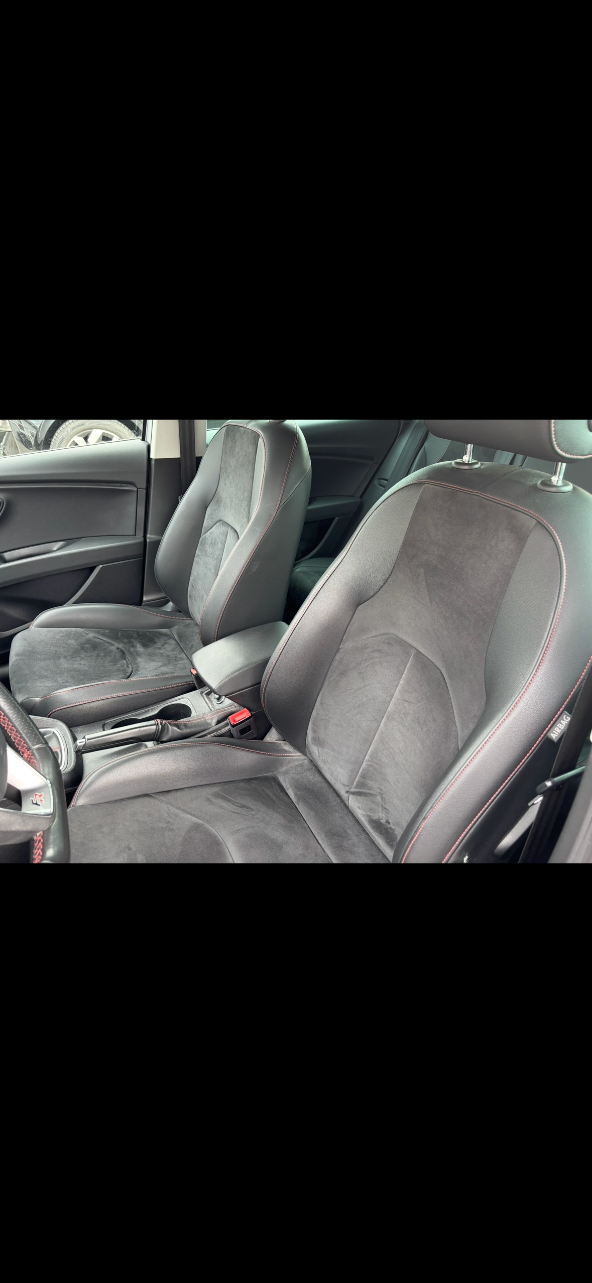 SEAT Leon ST 2.0 TDI FR Line 4Drive-image-8