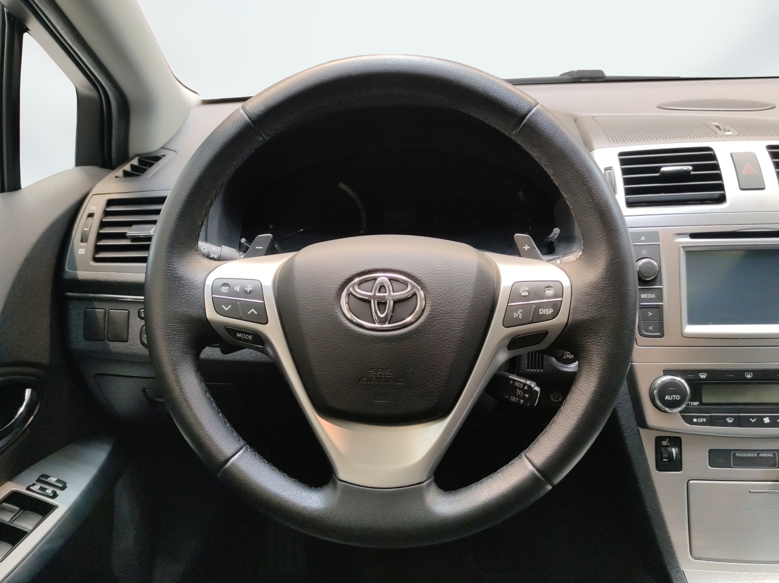 TOYOTA Avensis Wagon 2.0 VMa Sol Premium MdS-image-12