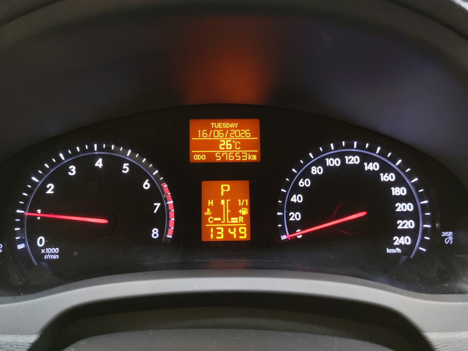 TOYOTA Avensis Wagon 2.0 VMa Sol Premium MdS-image-13