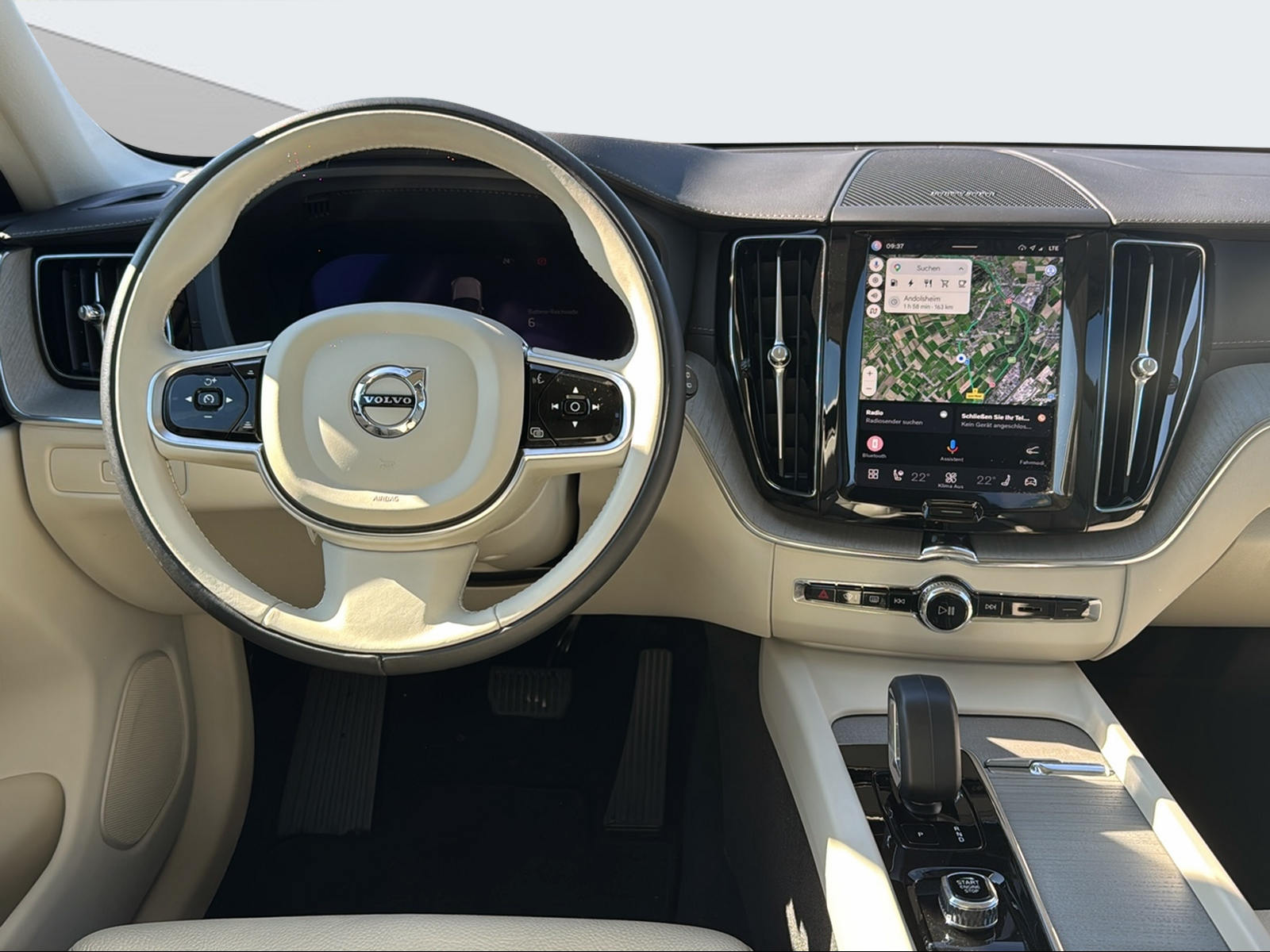 VOLVO XC60 2.0 T6 TE Xcentric eAWD-image-12