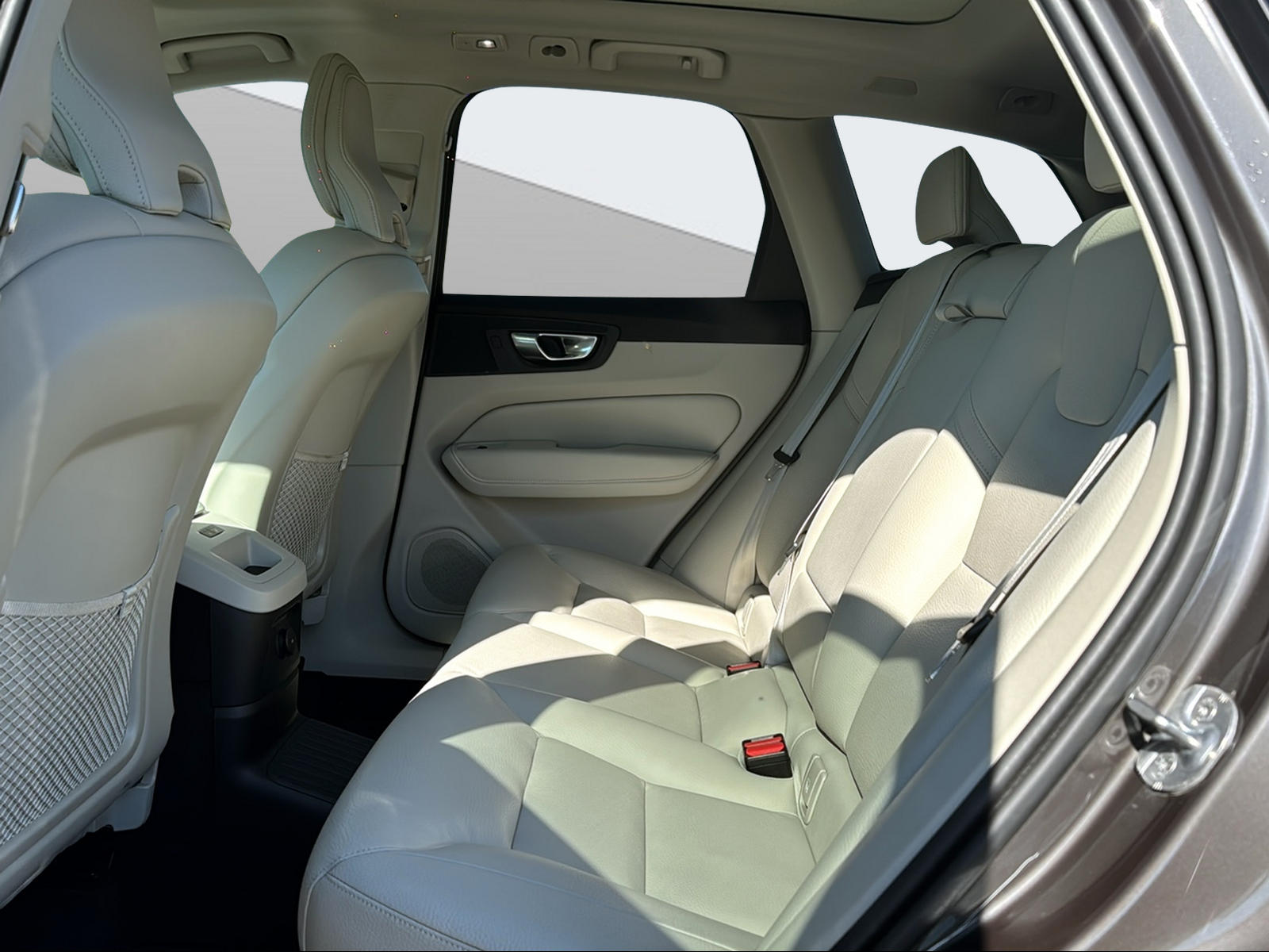 VOLVO XC60 2.0 T6 TE Xcentric eAWD-image-13