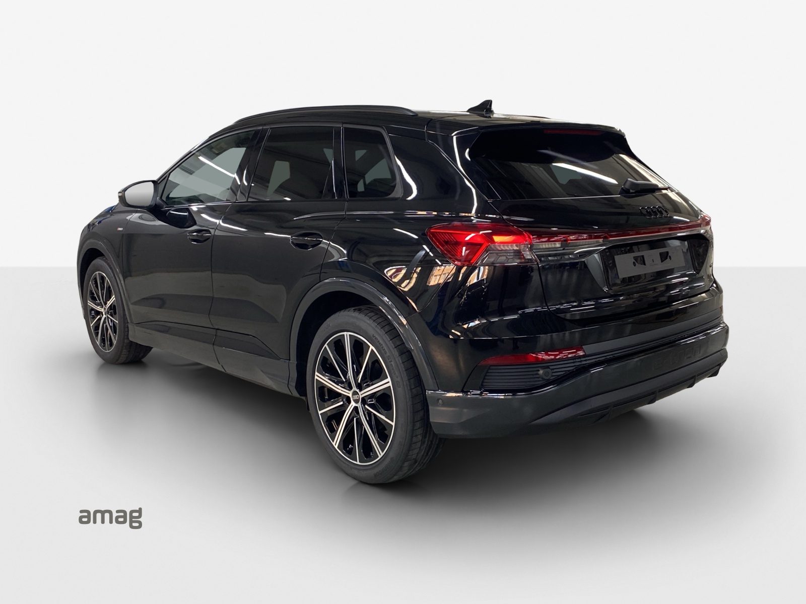 AUDI Q4 e-tron 45 Attraction quattro-showroom-element-2
