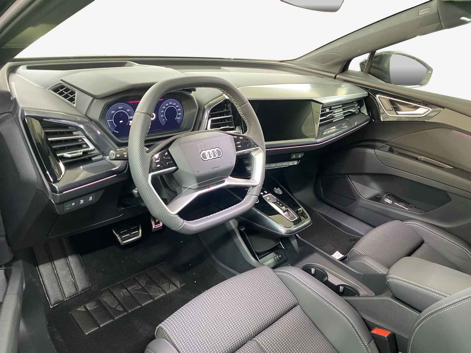 AUDI Q4 e-tron 45 Attraction quattro-image-14