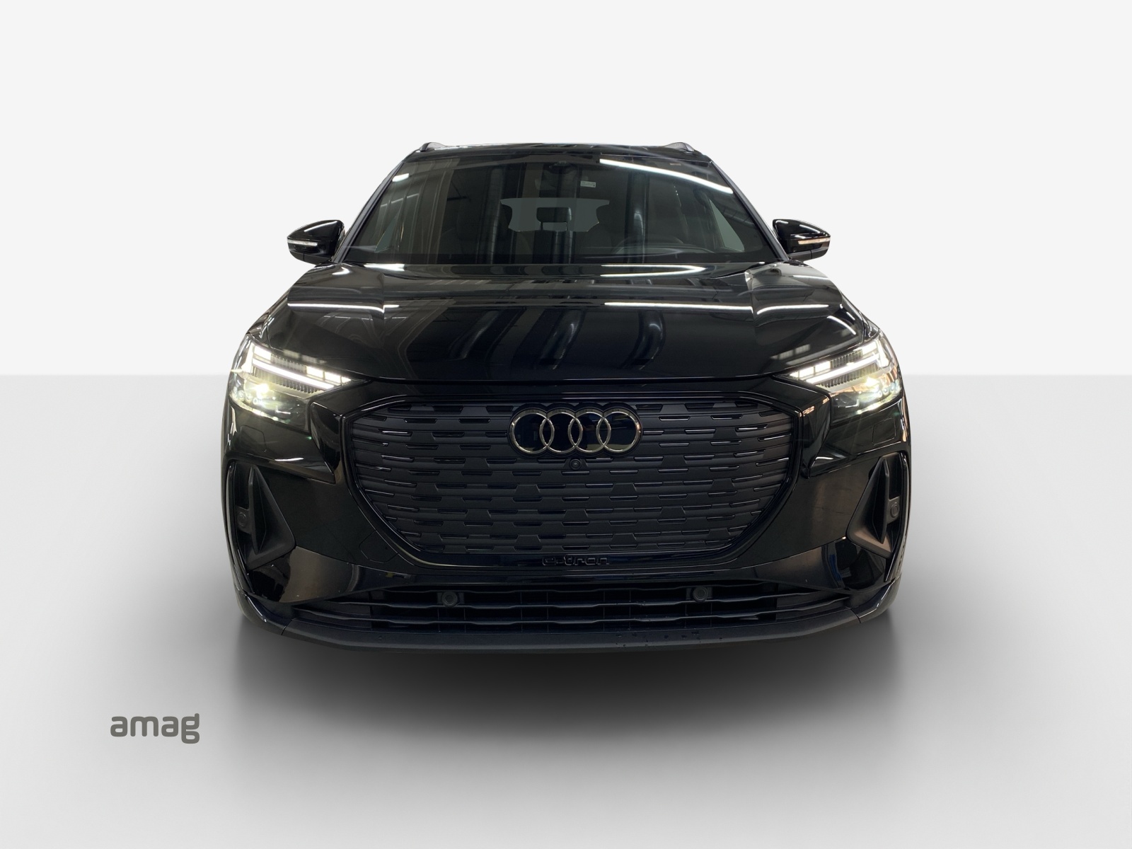 AUDI Q4 e-tron 45 Attraction quattro-image-6
