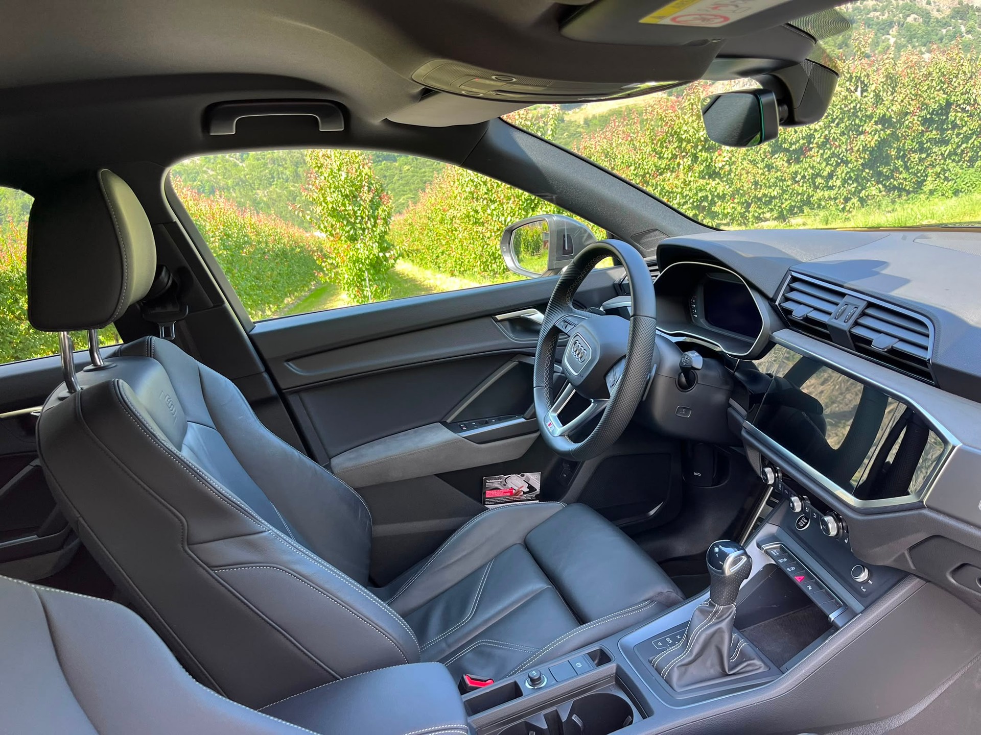 AUDI 2.0 40 TFSI S line quattro S-Tronic-image-3
