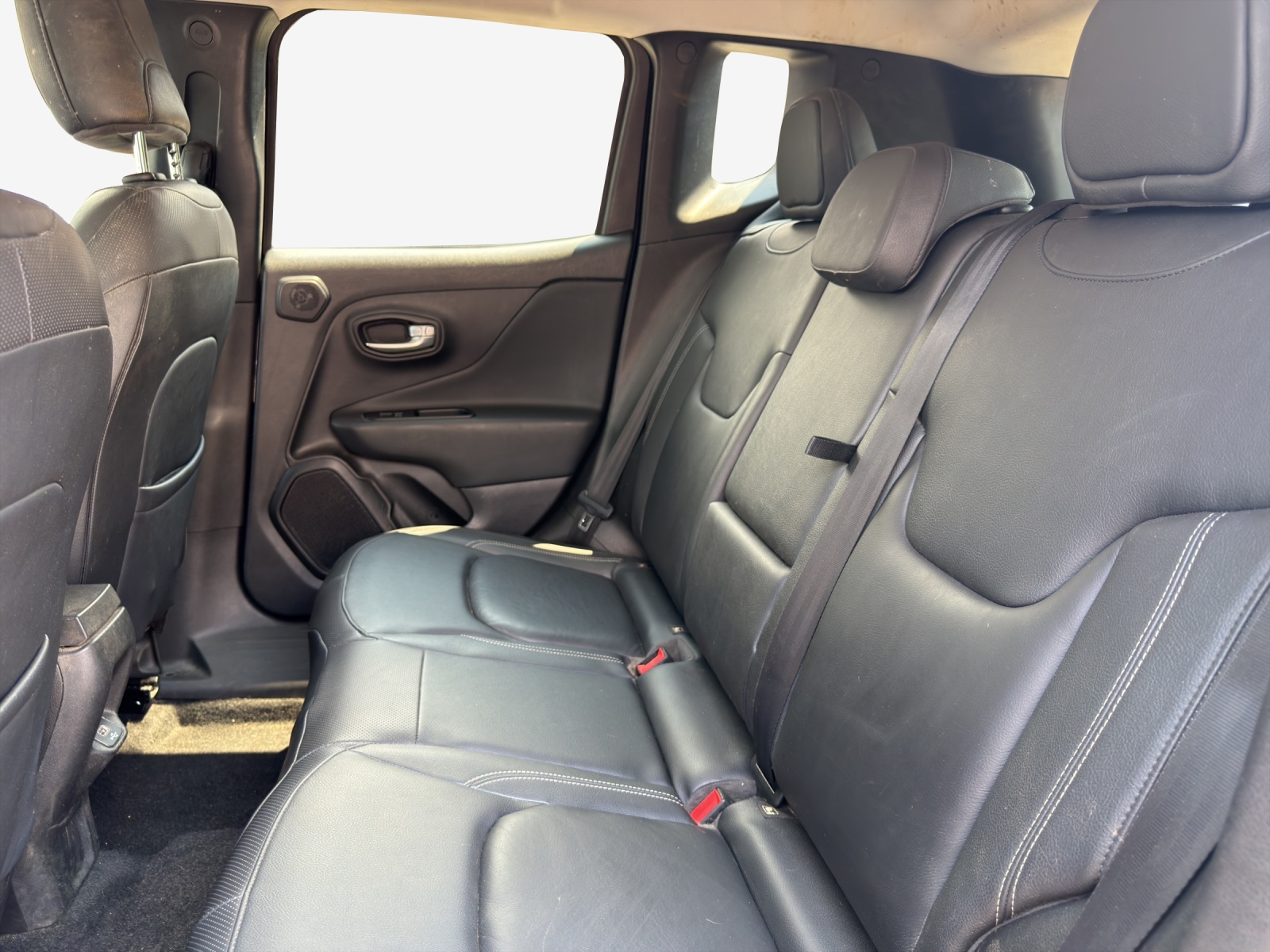 JEEP Renegade 1.3 T PHEV S AWD-image-11